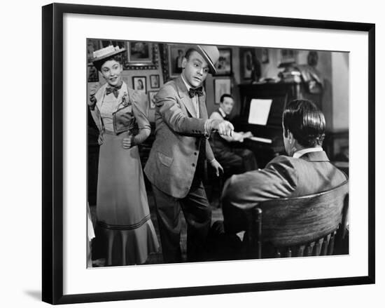 Yankee Doodle Dandy, Joan Leslie, James Cagney, 1942-null-Framed Photo