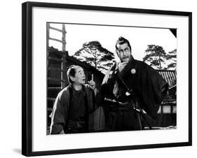 Yojimbo, (aka The Bodyguard), Ikio Sawamura, Toshiro Mifune, 1961-null-Framed Photo