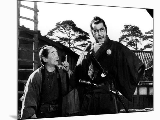 Yojimbo, (aka The Bodyguard), Ikio Sawamura, Toshiro Mifune, 1961-null-Mounted Photo