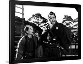 Yojimbo, (aka The Bodyguard), Ikio Sawamura, Toshiro Mifune, 1961-null-Framed Photo