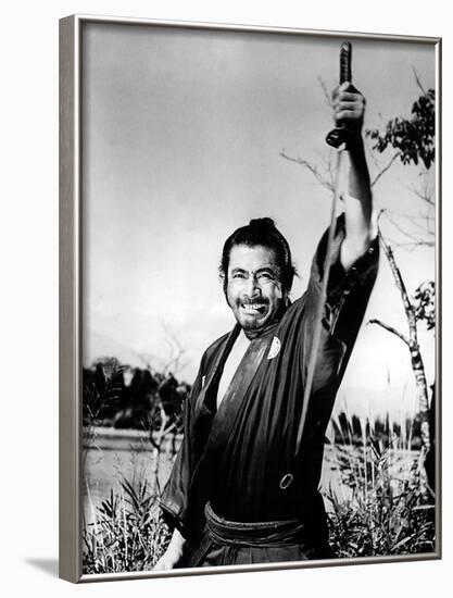 Yojimbo, Toshiro Mifune, 1961-null-Framed Photo