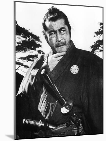 Yojimbo, Toshiro Mifune, 1961-null-Mounted Photo