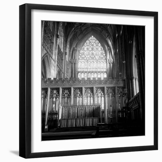 York Minster General Interior View 1961-Varley/Chapman-Framed Photographic Print