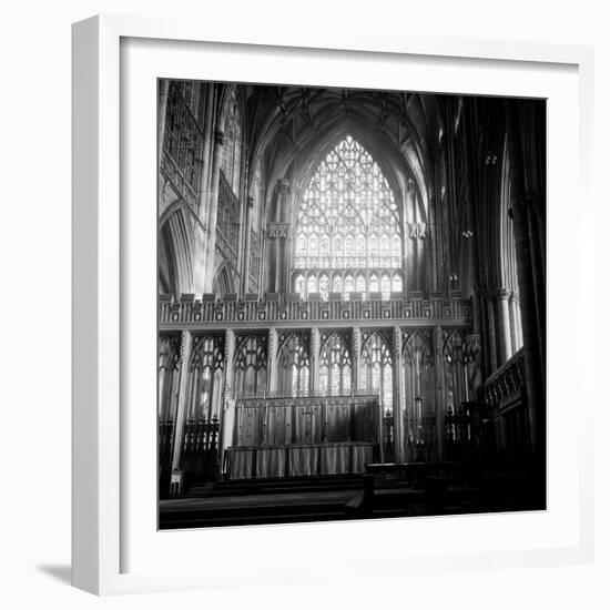 York Minster General Interior View 1961-Varley/Chapman-Framed Photographic Print