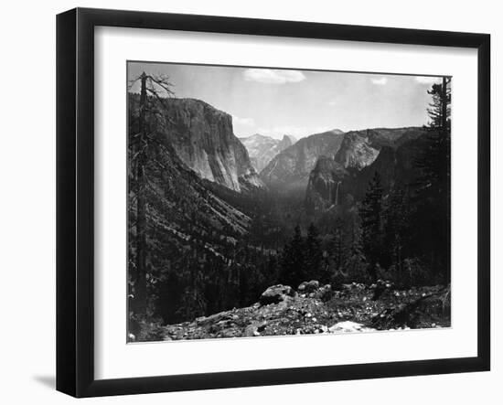 Yosemite National Park, Yosemite Valley Entrance Photograph - Yosemite, CA-Lantern Press-Framed Art Print