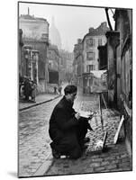 Young Artist Paints Sacre Coeur from the Ancient Rue Narvins-Ed Clark-Mounted Photographic Print