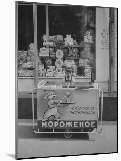 Young Boy Selling Icecream-Carl Mydans-Mounted Photographic Print