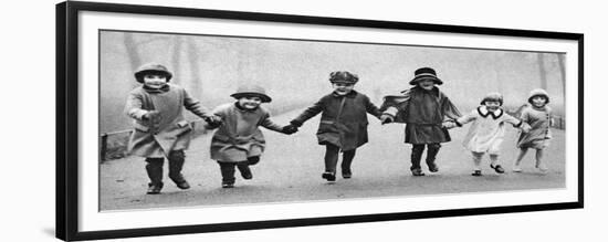 Young Children in Hyde Park, London, 1926-1927-null-Framed Premium Giclee Print