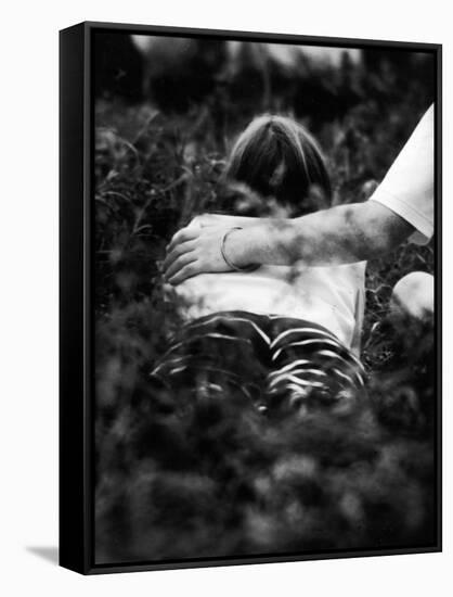 Young Couple at Woodstock Music Festival-Bill Eppridge-Framed Stretched Canvas