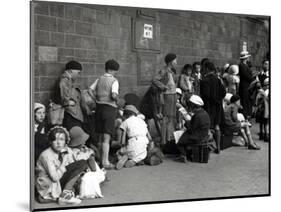 Young Parisians Leaving for the Cantal Département (1935)-null-Mounted Photographic Print