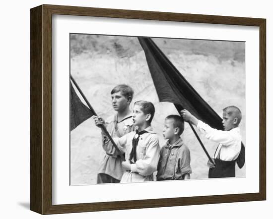 Young Pioneers, Berlin, Germany, 1930-Tina Modotti-Framed Photographic Print