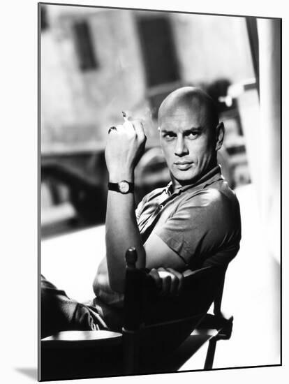 Yul Brynner, 1956-null-Mounted Photo