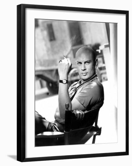 Yul Brynner, 1957-null-Framed Photo