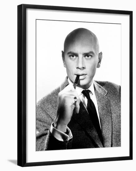 Yul Brynner, 1957-null-Framed Photographic Print