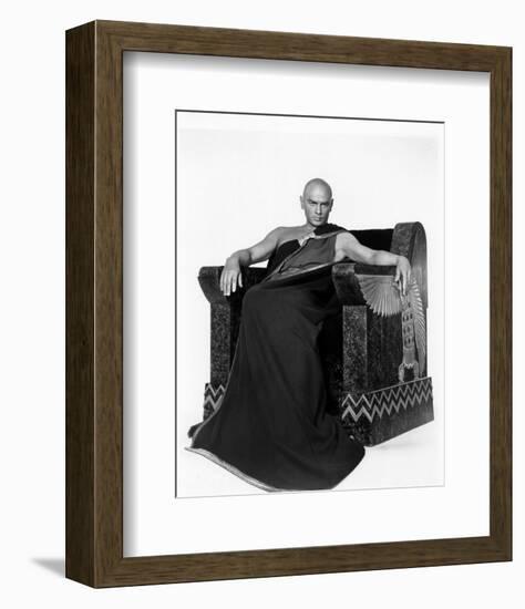 Yul Brynner-null-Framed Photo