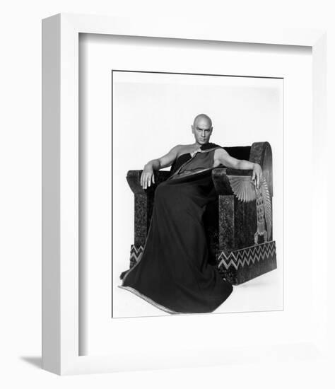 Yul Brynner-null-Framed Photo