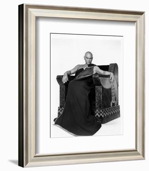 Yul Brynner-null-Framed Photo