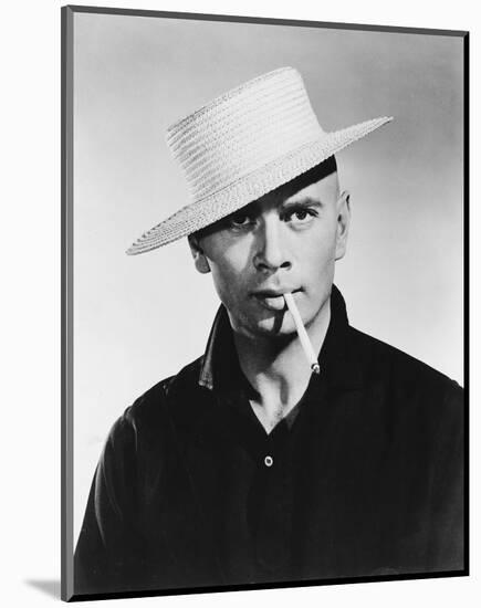 Yul Brynner-null-Mounted Photo