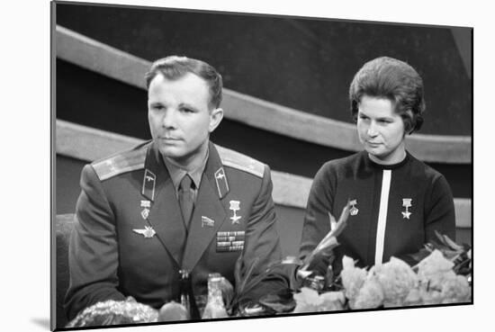 Yuri Gagarin and Valentina Tereshkova, Russian Cosmonauts, 1963-null-Mounted Giclee Print