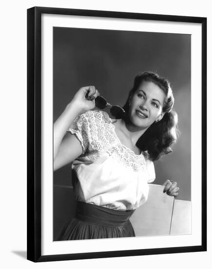 Yvonne by Carlo (1922 2007) actrice d'origine canadienne naturalisee americaine, ici en, 1947 (b/w -null-Framed Photo