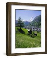 Zermatt and the Matterhorn Mountain, Valais (Wallis), Swiss Alps, Switzerland, Europe-Roy Rainford-Framed Photographic Print