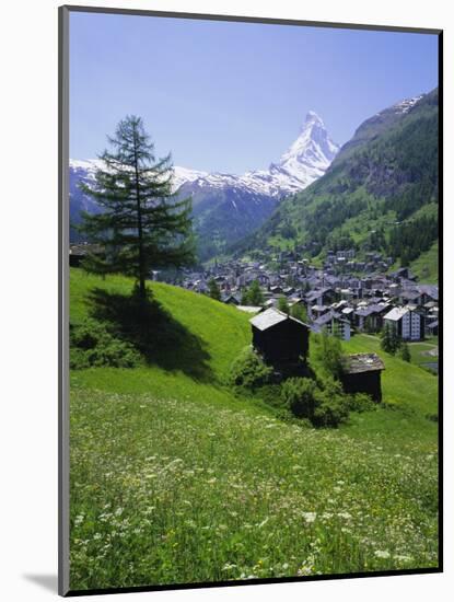 Zermatt and the Matterhorn Mountain, Valais (Wallis), Swiss Alps, Switzerland, Europe-Roy Rainford-Mounted Photographic Print