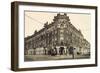 Zubovskaya Square, Moscow, Russia, 1912-null-Framed Giclee Print