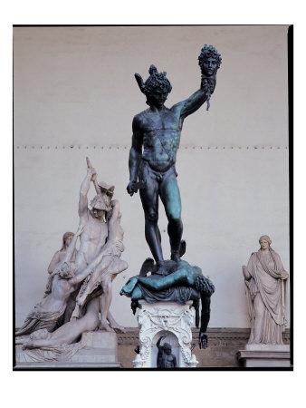 perseus with the head of medusa by benvenuto cellini