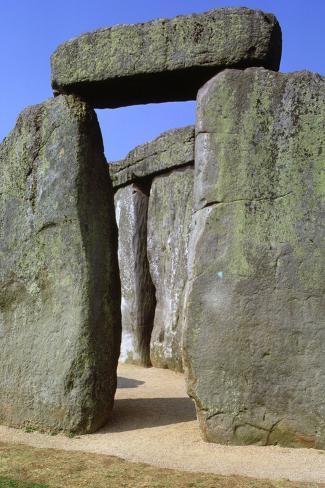 stonehenge 2000 bc