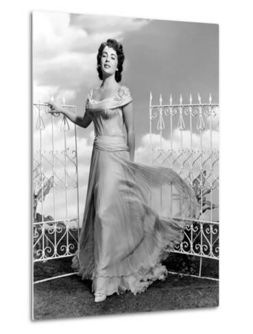 Giant Elizabeth Taylor In A Dress By Marjorie Best 1956 Photo At Giant Elizabeth Taylor In A Dress By Marjorie Best 1956 Photo At Allposters