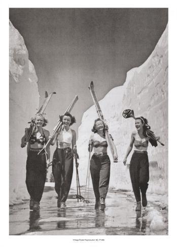 Girls gone skiing Girls gone skiing