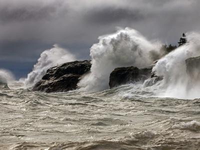 'Fierce Lake Superior Waves Pound Minnesota's North Shore' Photographic