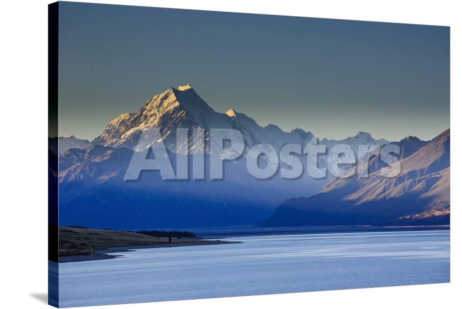 Lake Pukaki With Mount Cook In The Background In The Late Afternoon Light Photographic Print Michael Allposters Com Lake Pukaki With Mount Cook In The Background In The Late Afternoon Light Photographic Print Michael Allposters Com