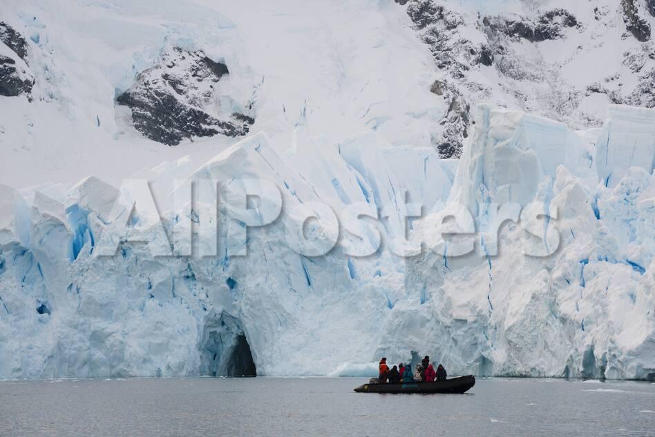 Tourists At The Edge Of Ice Shelf Skontorp Cove Paradise Bay Antarctica Polar Regions Photographic Print Sergio Pitamitz Allposters Com