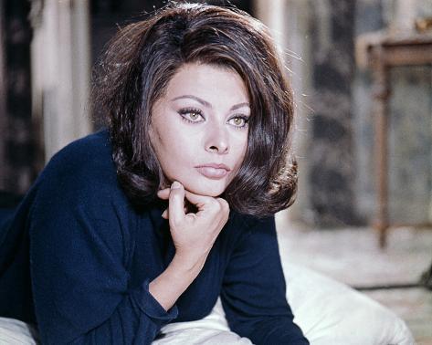 sophia-loren-operation-crossbow-1965_a-G-9876030-13198926.jpg