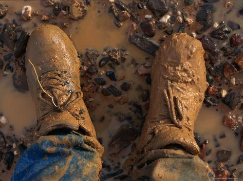 https://www.allposters.co.uk/-sp/The-Photographers-Muddy-Shoes-Posters_i4000252_.htm