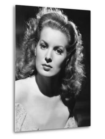 the-spanish-main-maureen-o-hara-1945_a-L