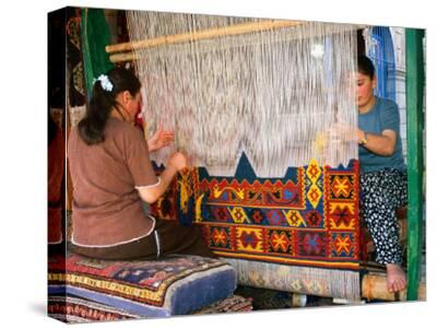 Women Making Carpets, Cappadocia, Turkey Photographic 