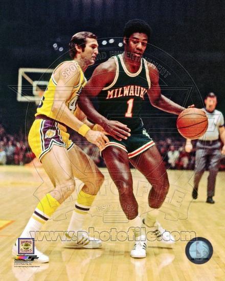 Milwaukee Bucks - Oscar Robertson Photo Photo at AllPosters.com