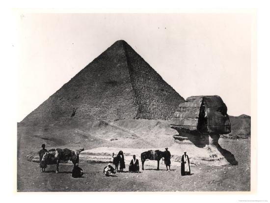 Khufu pyramid inside image