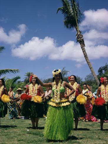 Hula Dance, Waikiki, Hawaii, Hawaiian Islands, Pacific, USA