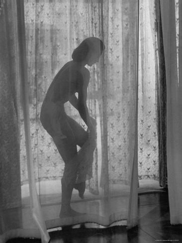 actress who starred in silk stockings