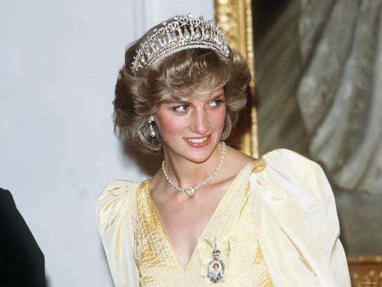 'Princess Diana in New Zealand Government House Ball ...