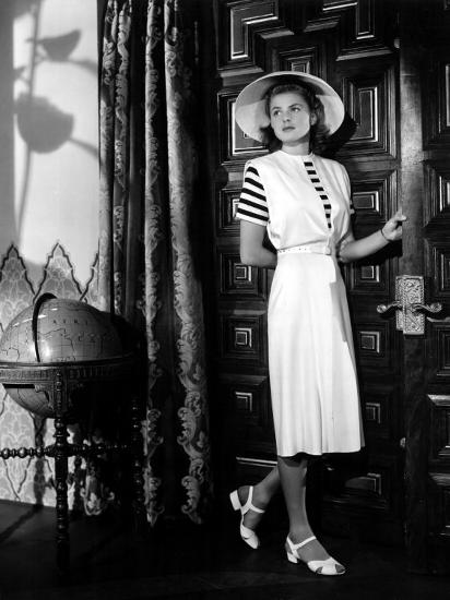 Casablanca Ingrid Bergman Wearing A Jumper Dress Designed By Orry Kelly 1942