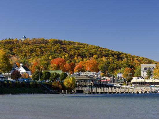 Weirs Beach On Lake Winnipesauke Laconia New Hampshire Usa Weirs Beach On Lake Winnipesauke