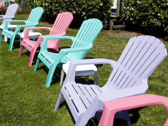 plastic lawn chairs menards