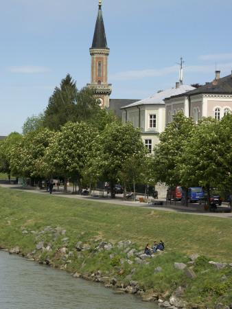 Riverbank Of The Salzach River Salzburg Salzburg Stadt Austria