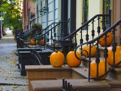 USA, New York, Brooklyn, Brooklyn Heights, Halloween Pumpkins ...