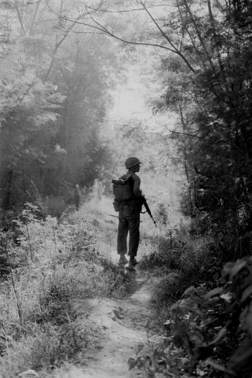 'US Marine Walking Point for His Unit, Finding a Safe Path, Vietnam War ...