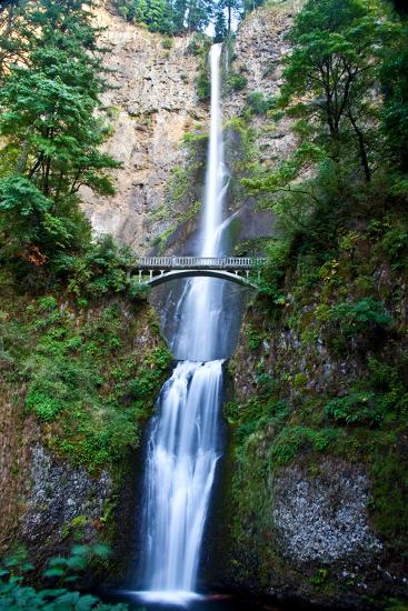 A Scenic View Of Multnomah Falls Photographic Print Josh Howard Allposters Com